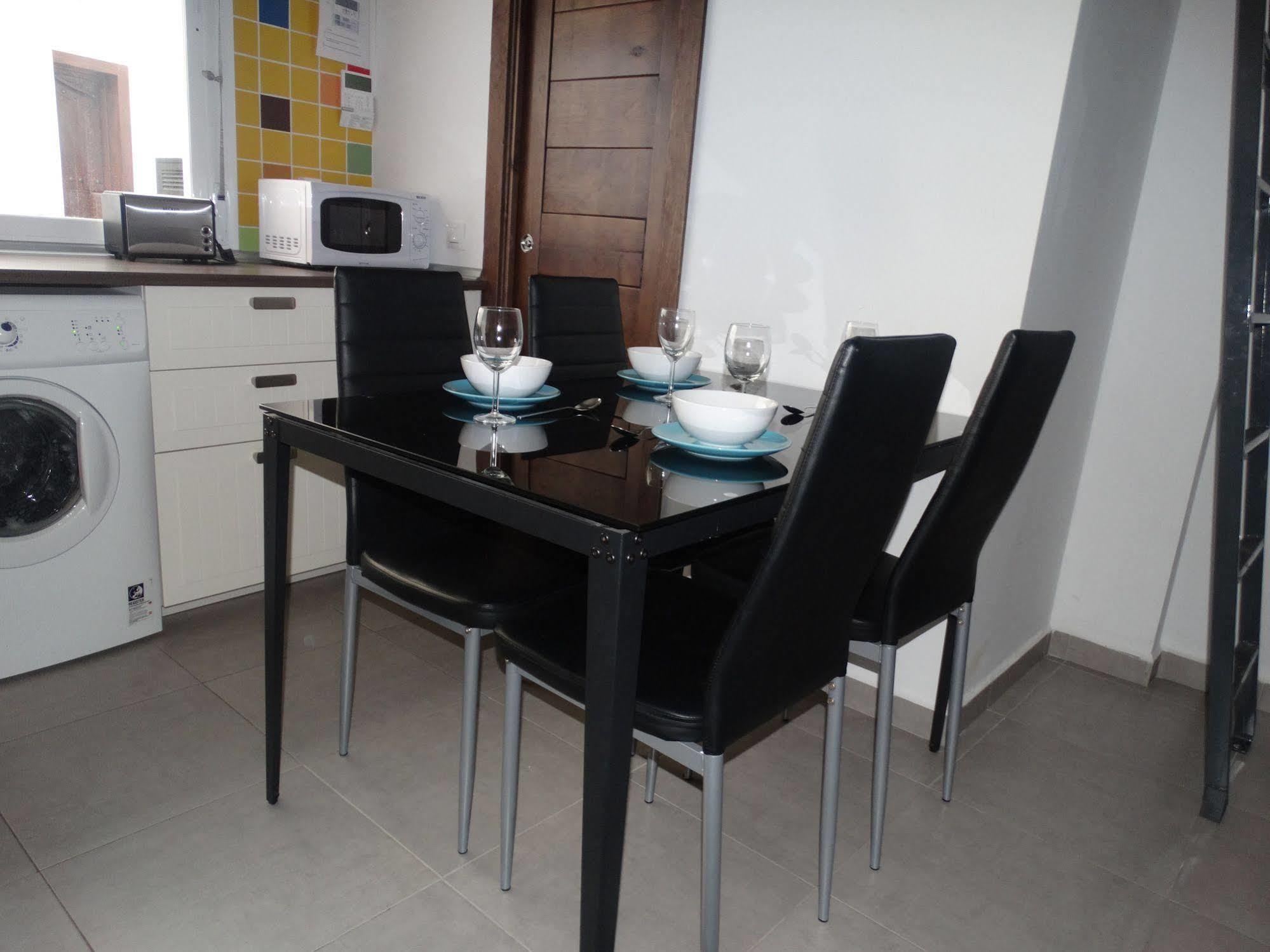 Malaga Apartamentos - Nuno Gomez, 24 Eksteriør billede