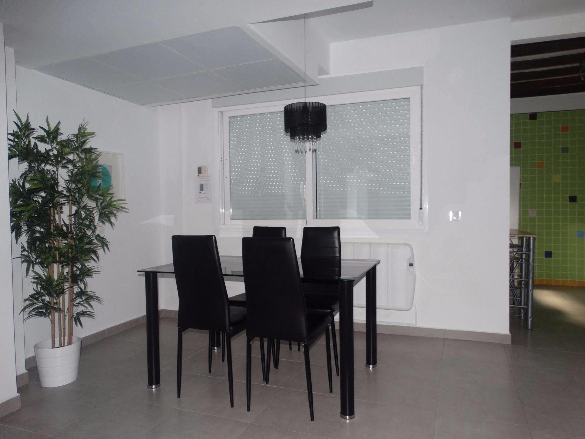 Malaga Apartamentos - Nuno Gomez, 24 Eksteriør billede