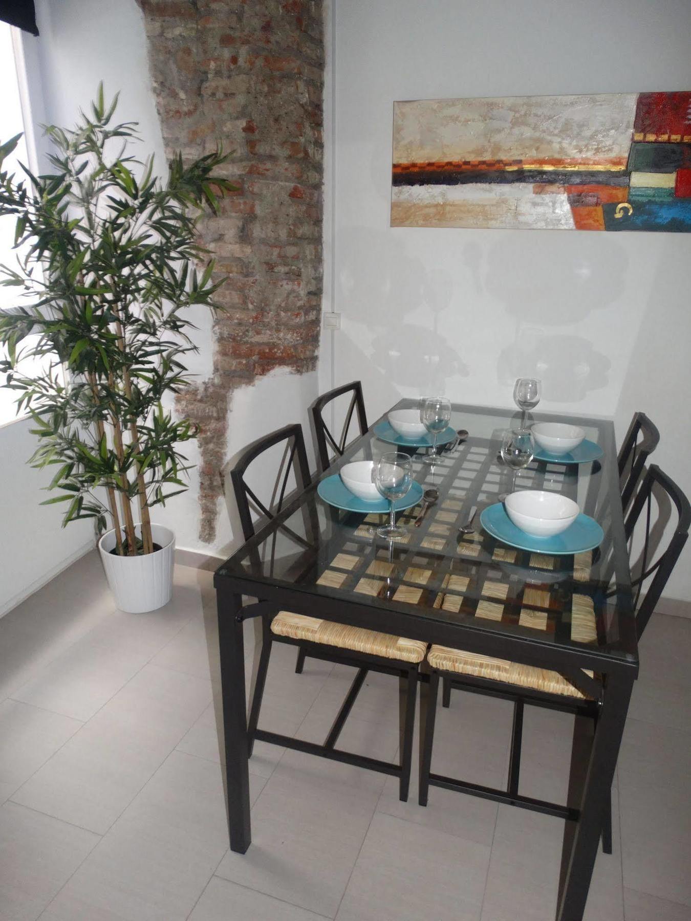 Malaga Apartamentos - Nuno Gomez, 24 Eksteriør billede