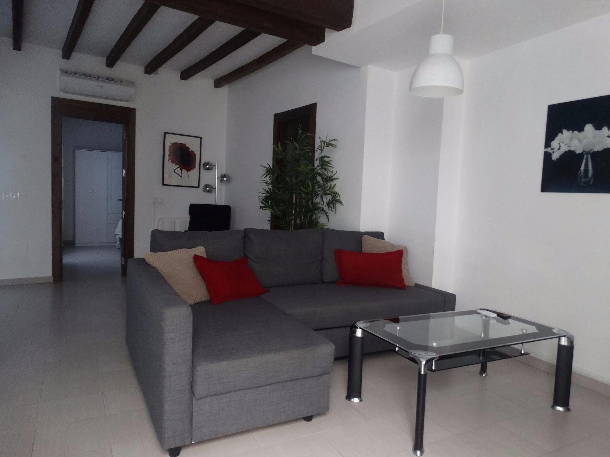 Malaga Apartamentos - Nuno Gomez, 24 Eksteriør billede