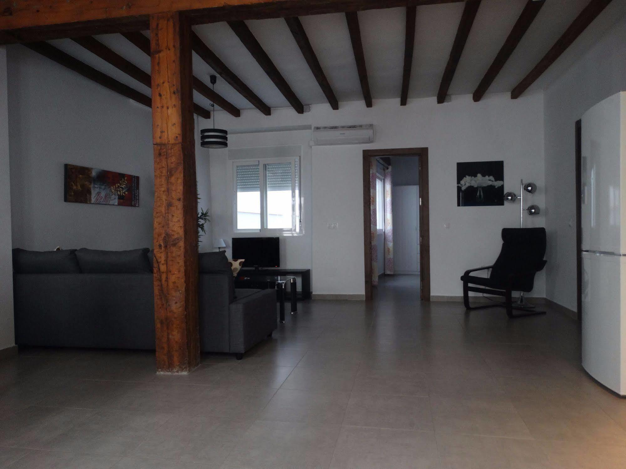 Malaga Apartamentos - Nuno Gomez, 24 Eksteriør billede