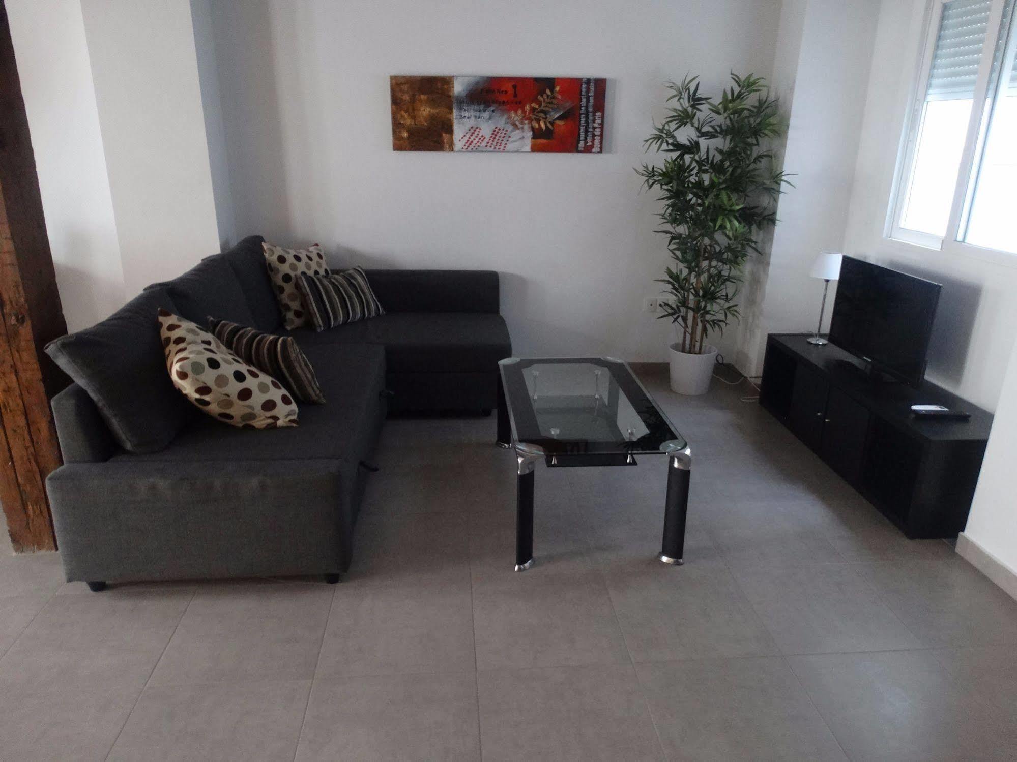 Malaga Apartamentos - Nuno Gomez, 24 Eksteriør billede