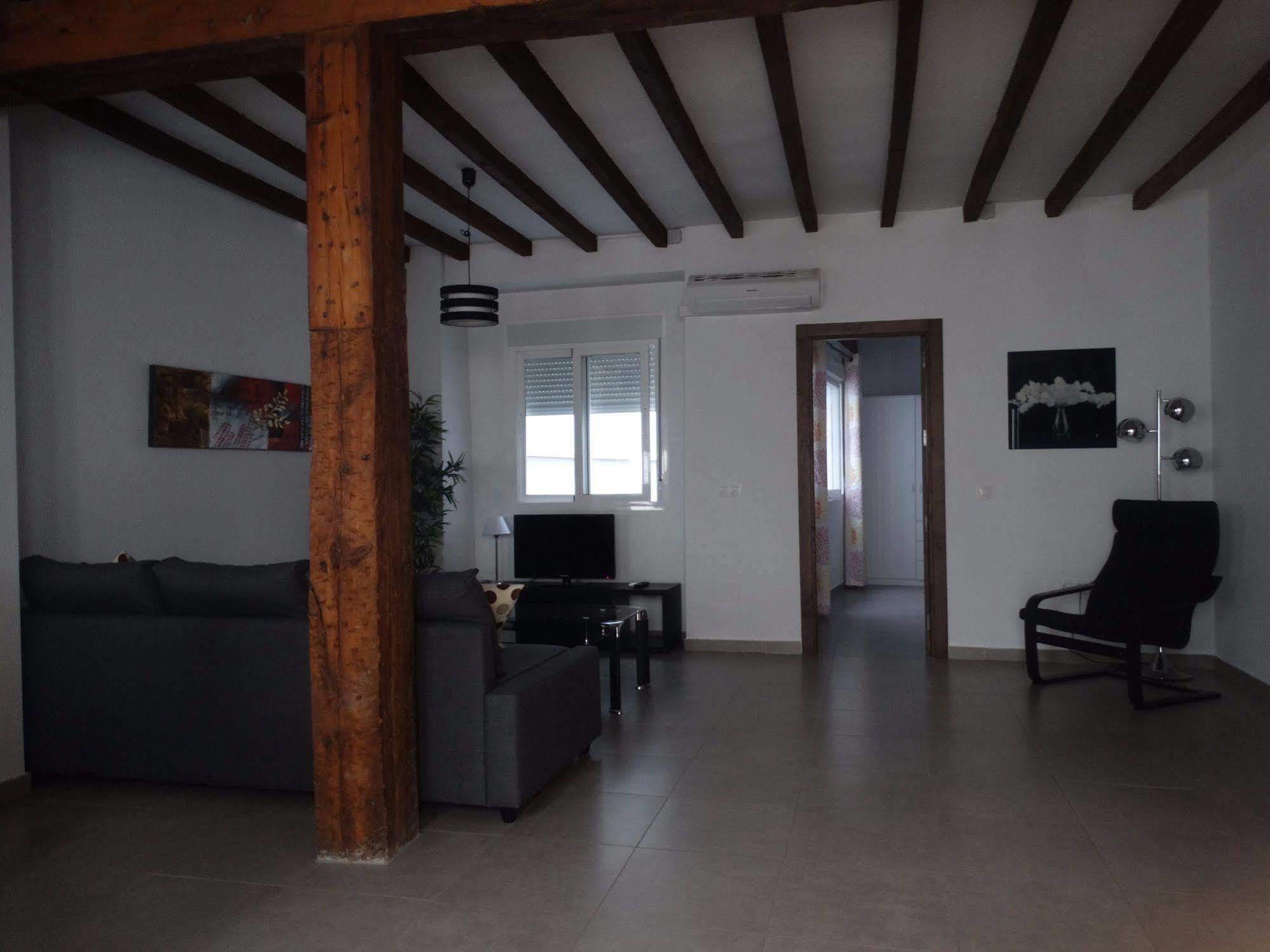 Malaga Apartamentos - Nuno Gomez, 24 Eksteriør billede