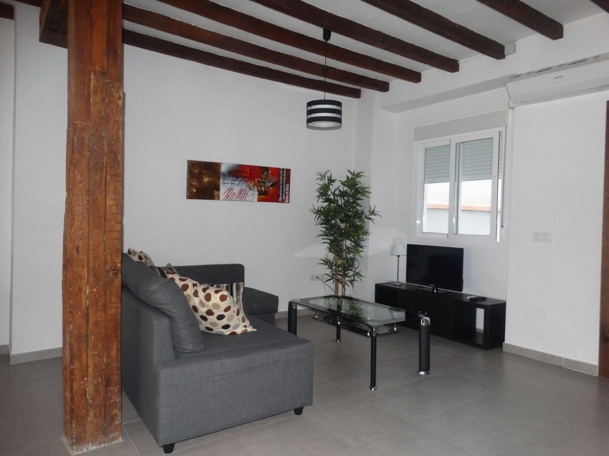 Malaga Apartamentos - Nuno Gomez, 24 Eksteriør billede
