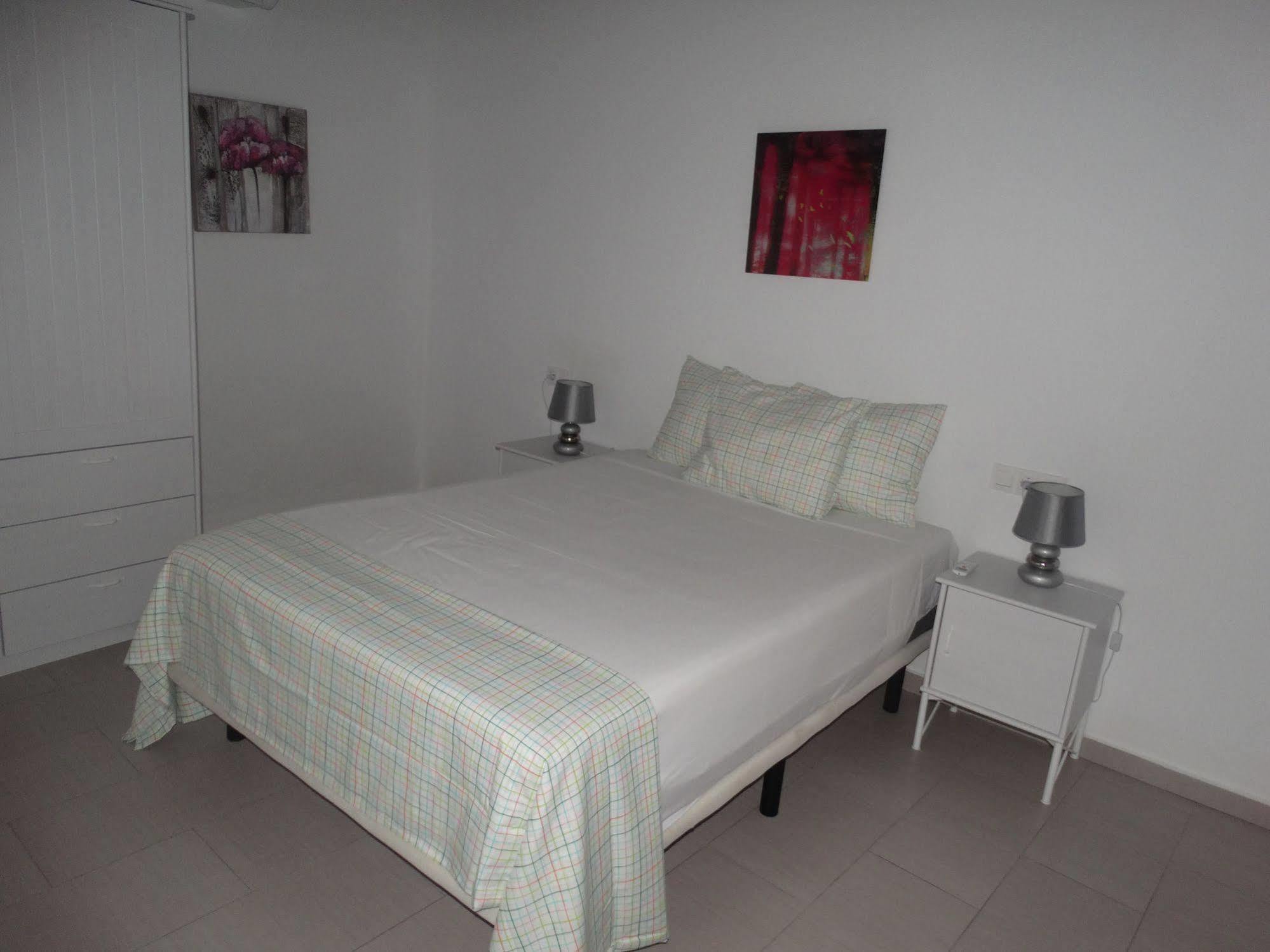 Malaga Apartamentos - Nuno Gomez, 24 Eksteriør billede